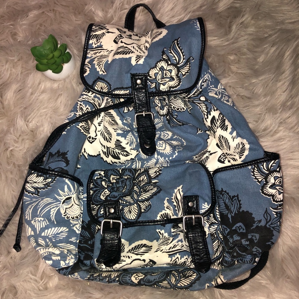 Aeropostale Blue and White Large Floral Backpack!